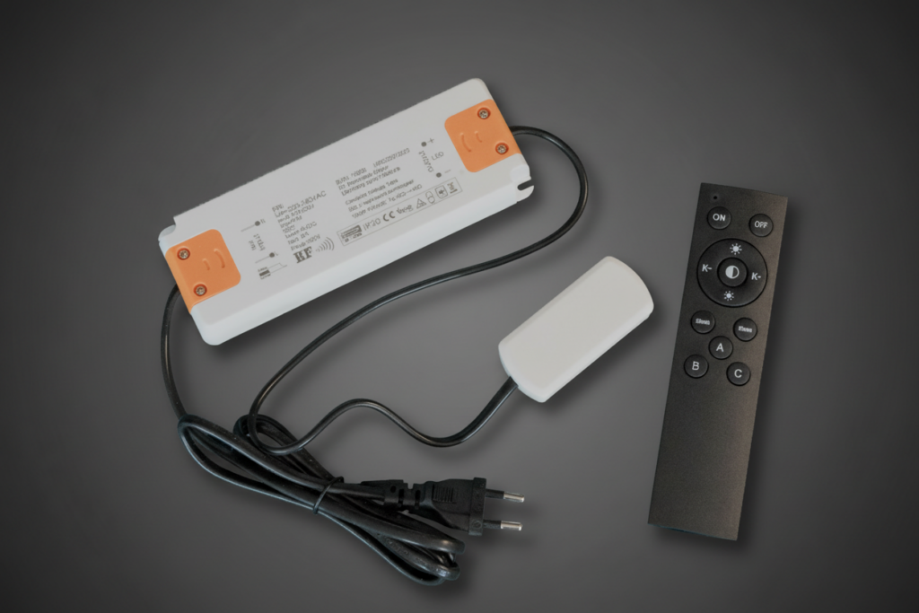 LED Treiber 40W inkl. Fernbedienung: LED-Treiber 40W mit Funk-Fernbedienung zum Schalten und Dimmen der Einbau-Spots Ihrer Terrassenüberdachung.